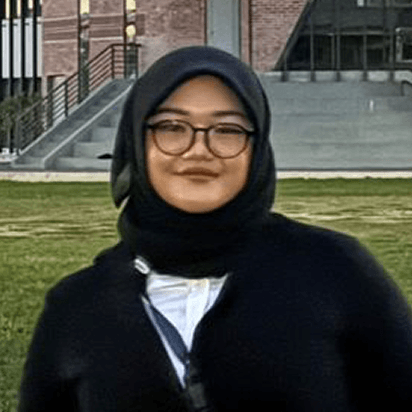 Hoodle campus rep Arianna